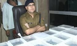 निकाय चुनाव में खलल डालने की थी कोशिश, पुलिस ने पकड़ा हथियारों का जखीरा निकाय चुनाव में खलल डालने की थी कोशिश, पुलिस ने पकड़ा हथियारों का जखीरा