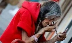 वोट फाॅर दुलारी भौजी ...