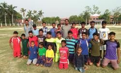 राष्ट्रीय फुटबॉलर ने लगाया निशुल्क ट्रेनिंग कैम्प राष्ट्रीय फुटबॉलर ने लगाया निशुल्क ट्रेनिंग कैम्प