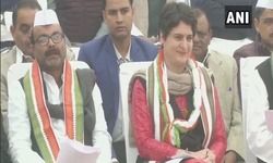 प्रियंका गांधी ने सपा-बसपा पर साधा निशाना, कहा- वो डर रहे हैं, हमें अकेले लड़ना है प्रियंका गांधी ने सपा-बसपा पर साधा निशाना, कहा- वो डर रहे हैं, हमें अकेले लड़ना है