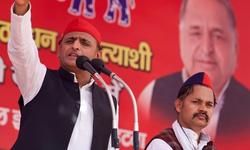 अखिलेश यादव ने कहा- संविधान नहीं होता तो सीएम बाबा मंदिर में बजा रहे होते घंटा