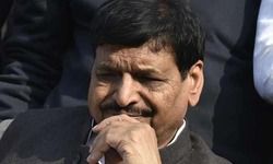 क्या शिवपाल के पास अब विकल्पहीनता की स्थिति है ? क्या शिवपाल के पास अब विकल्पहीनता की स्थिति है ?