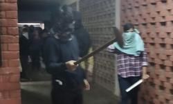 JNU  छात्र संघ अध्यक्ष आइशी घोष पर हमला कई छात्र घायल