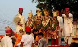 वाराणसी का प्रसिद्ध नाटी इमली का भरत मिलाप सम्पन्न