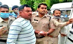 विकास दुबे का सफाया और उसके राजनीतिक निहितार्थ