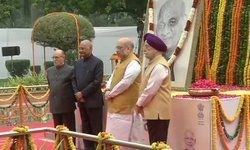 दिल्ली: राष्ट्रपति रामनाथ कोविंद, केंद्रीय गृहमंत्री अमित शाह ने सरदार पटेल को श्रद्धांजलि