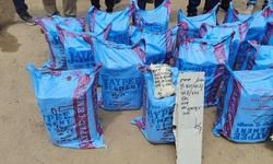 चंदौली- यूपी एसटीएफ और मुगलसराय कोतवाली पुलिस को मिली बड़ी सफलता, मुखबिर से मिली सूचना के आधार पर एक कंटेनर ट्रक को पकड़ा है। कोलकाता से प्रयागराज ले जाया जा रहा 5 करोड़ का गांजा बरामद चंदौली- यूपी एसटीएफ और मुगलसराय कोतवाली पुलिस को मिली बड़ी सफलता, मुखबिर से मिली सूचना के आधार पर एक कंटेनर ट्रक को पकड़ा है। कोलकाता से प्रयागराज ले जाया जा रहा 5 करोड़ का गांजा बरामद