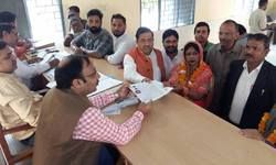 चैयरमेन पद के लिए नीलम सैनी ने किया भाजपा से नामांकन .…... चैयरमेन पद के लिए नीलम सैनी ने किया भाजपा से नामांकन .…...