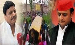 कुशीनगर हादसे को लेकर अखिलेश और शिवपाल ने ट्विटर पर जताया दुख कुशीनगर हादसे को लेकर अखिलेश और शिवपाल ने ट्विटर पर जताया दुख