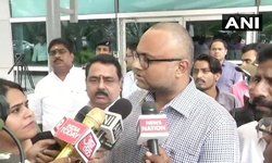 यह केवल मेरे पिता को नहीं बल्कि कांग्रेस पार्टी को निशाना बना रहा है। मैं विरोध करने के लिए जंतर मंतर जाऊंगा।