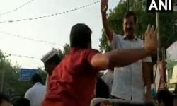 केजरीवाल को थप्पड़ मारने वाला निकला AAP का समर्थक, पुलिस पूछताछ में हुए अहम खुलासे केजरीवाल को थप्पड़ मारने वाला निकला AAP का समर्थक, पुलिस पूछताछ में हुए अहम खुलासे