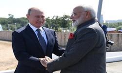रूस को एक अरब डालर का कर्ज देगा भारत, PM मोदी ने किया ऐलान रूस को एक अरब डालर का कर्ज देगा भारत, PM मोदी ने किया ऐलान