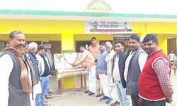 मांझा बरहटा के लोकप्रिय प्रधान राम चन्द्र यादव ने करवाया विराट खिचड़ी सह-भोज का आयोजन