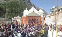 आज अन्नकूट के पावन पर्व पर इस शुभ मुहूर्त में बंद होंगे गंगोत्री धाम के कपाट आज अन्नकूट के पावन पर्व पर इस शुभ मुहूर्त में बंद होंगे गंगोत्री धाम के कपाट