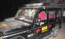 आजमगढ़ में पुलिस पर पथराव कर भागे बदमाश, एसओ और कई सिपाही घायल आजमगढ़ में पुलिस पर पथराव कर भागे बदमाश, एसओ और कई सिपाही घायल