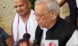 उत्तर प्रदेश में राष्ट्रपति शासन की मांग, सपा बोली-कानून व्यवस्था बदहाल उत्तर प्रदेश में राष्ट्रपति शासन की मांग, सपा बोली-कानून व्यवस्था बदहाल