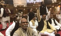 कासगंज मुद्दे पर विधानसभा में हंगामा, सदन स्थागित