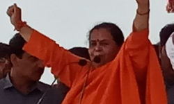 भाजपा की आंधी में सूखे पत्ते की तरह उड़ जाएगा सपोलों का गठबंधन : उमा भारती