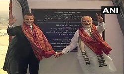 मिर्जापुर पीएम मोदी ने  सोलर पॉवर प्लांट का शुभारम्भ किया फ्रांसीसी राष्ट्रपति मैक्रों साथ में मौजूद सीएम योगी, राज्यपाल साथ में मौजूद