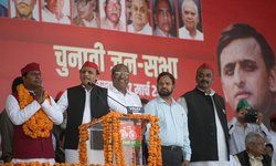 हमलावर हुए अखिलेश. अखिलेश के भाषण के महत्वपूर्ण अंश हमलावर हुए अखिलेश. अखिलेश के भाषण के महत्वपूर्ण अंश