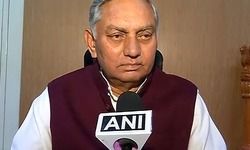 दिल्ली- जनार्दन द्विवेदी का बेटे के भाजपा में शामिल होने पर बयान- जनार्दन बोले- गौरव द्विवेदी अभी तक राजनीति में नहीं हैं,अगर वह बीजेपी में जाते हैं,तो वह उनका निजी निर्णय है