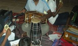 लखनू पंडित...गायन मंडली . रिवेश प्रताप सिंह लखनू पंडित...गायन मंडली . रिवेश प्रताप सिंह