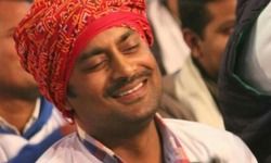 इस चराचर जगत के समस्त बेलनखोर प्रेमियों के गुरुघन्टाल को समर्पित इस चराचर जगत के समस्त बेलनखोर प्रेमियों के गुरुघन्टाल को समर्पित