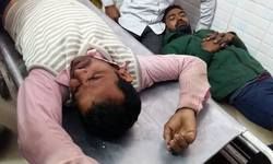 धुंध की वजह से डीसीएम के पलटने से व्यापारी हुए घायल धुंध की वजह से डीसीएम के पलटने से व्यापारी हुए घायल