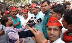 सपाइयों की ललकार ललई यादव पर आँच आयीं तो भर देंगे जेल -जेपी यादव सपाइयों की ललकार ललई यादव पर आँच आयीं तो भर देंगे जेल -जेपी यादव