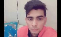 ब्लूव्हेल खेल में छात्र ने फांसी लगाकर कर ली आत्महत्या ब्लूव्हेल खेल में छात्र ने फांसी लगाकर कर ली आत्महत्या