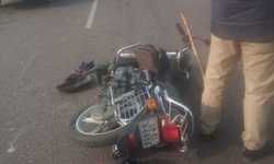 अयोध्या हाईवे पर हुआ भीषण हादसा, बाइक सवार की मौके पर ही मौत अयोध्या हाईवे पर हुआ भीषण हादसा, बाइक सवार की मौके पर ही मौत