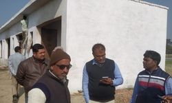 मुख्यमंत्री योजना के बने आवास मिले अधूरे, बीडीओ के उड़े होश