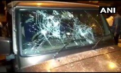 पश्चिम बंगाल में BJP नेताओं पर फिर हमला, गाड़ी पर बरसे पत्थर