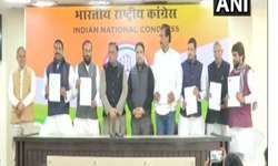 राजस्थान के छह बसपा विधायकों ने कांग्रेस की सदस्यता ग्रहण की राजस्थान के छह बसपा विधायकों ने कांग्रेस की सदस्यता ग्रहण की