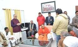 चिकित्सालय के निर्माण कार्य में हो रहे विलंब पर मुख्यमंत्री ने परियोजना प्रबंधक की लगाई जमकर क्लास चिकित्सालय के निर्माण कार्य में हो रहे विलंब पर मुख्यमंत्री ने परियोजना प्रबंधक की लगाई जमकर क्लास