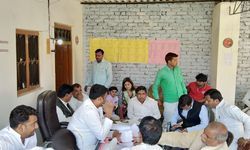 यूपी लोकसभा उपचुनाव: SP के स्टार कैंपेनर मांग रहे वोट यूपी लोकसभा उपचुनाव: SP के स्टार कैंपेनर मांग रहे वोट