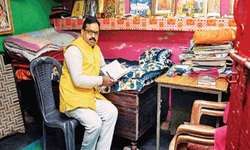 भाजपा ने झुग्गी में रहने वाले राजकुमार को बनाया है उम्मीदवार