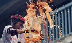 देशभर में दही हांडी की धूम, मुंबई में आयोजन के दौरान 35 गोविंदा घायल देशभर में दही हांडी की धूम, मुंबई में आयोजन के दौरान 35 गोविंदा घायल