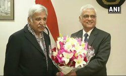 दिल्ली: ओ.पी. रावत ने संभाली भारत के मुख्य चुनाव आयुक्त पद की जिम्मेदारी।