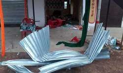 झारखंड के खरसावां में नक्सलियों ने भाजपा का कार्यालय उड़ाया झारखंड के खरसावां में नक्सलियों ने भाजपा का कार्यालय उड़ाया