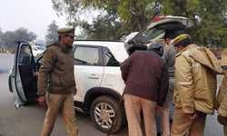 वाराणसी : जनपद में सुबह से जबरदस्त चेकिंग अभियान चलाया जा रहा वाराणसी : जनपद में सुबह से जबरदस्त चेकिंग अभियान चलाया जा रहा