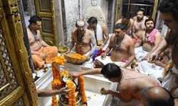 ज्ञान-वैराग्य सिद्ध्यर्थ, भिक्षां देहि च पार्वती ज्ञान-वैराग्य सिद्ध्यर्थ, भिक्षां देहि च पार्वती