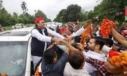 राजनीतिक फोटोमीनिया, अखिलेश और उसके साइड इफेक्ट