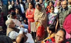 500 की आबादी को खाली कराने पहुंचा एलडीए का दस्ता, लोगों के सर्मथन में आए भाजपा विधायक