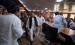 अखिलेश यादव आबादी के हिसाब से आरक्षण की वकालत कर रहे अखिलेश यादव आबादी के हिसाब से आरक्षण की वकालत कर रहे