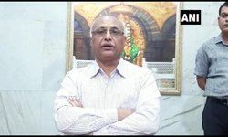 शिरडी साईं मंदिर के सीईओ दीपक मुगलीकर ने बताया, 19 जनवरी तक मंदिर बंद रहने की अफवाहें फैलाई जा रही हैं जो पूरी तरह से गलत हैं।