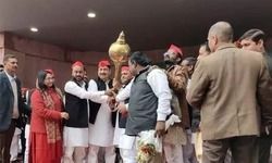 समाजवादी पार्टी में शामिल हुए HYV के बागी सुनील सिंह, बोले- नवजवानों को केसरिया झंडा दिखा कर बरगलाया गया