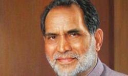 युवा तुर्क के नाम से मशहूर, तीखे तेवर वाले नेता थे चंद्रशेखर