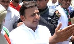 जनता का उपहास है जश्न मनाना : अखिलेश जनता का उपहास है जश्न मनाना : अखिलेश