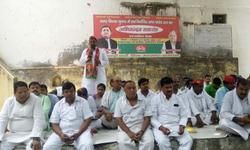 निर्वाचन आयोग के मतदाता पुनरीक्षण अभियान में सपा कार्यकर्ता घर घर जाकर छूटे मतदाताओं के नाम शामिल करवाएंगे निर्वाचन आयोग के मतदाता पुनरीक्षण अभियान में सपा कार्यकर्ता घर घर जाकर छूटे मतदाताओं के नाम शामिल करवाएंगे